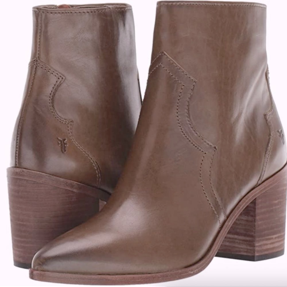 Frye Women's Flynn Short Inside Zip Ankle Boot - Olive Size 7